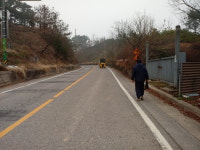 인도 없는 군산 옥산면 여로2길 위험천만