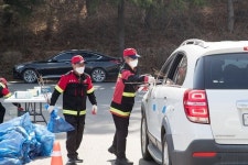 군산시, 반려나무 나누어주기 행사 ‘호응’
