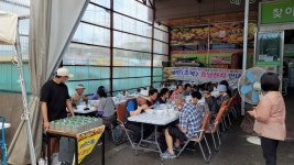 군산식자재마트, 효도잔치 개최 ‘훈훈’