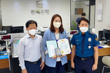 전북은행 무주지점, 보이스피싱 2700만원 피해 예방 감사장 받아