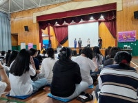 진안군 학교폭력예방 참여형 논술개그 공연