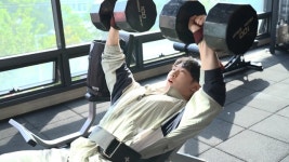 [이 기자의 슬기로운 보디빌딩](1) 출근 전 운동으로 달라진 하루를