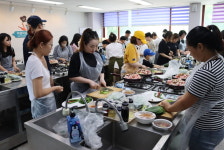 익산시다문화가족봉사단, 직접 만든 요리로 이웃사랑 나눔실천