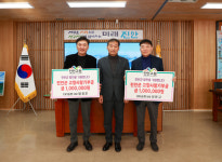 진안 마령면 (유)승원 염경훈·최문규 공동대표, 진안군청에 고향사랑기부금 200만 원 기탁