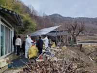 진안 성수면 자원봉사단, 고령주민 가구 찾아 주거환경개선 봉사