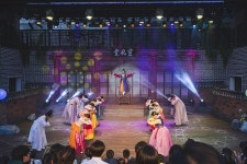 전주색 덧입히고 풍자와 해학적 요소 가미…브랜드공연 마당 창극 롱런 이유 있었네