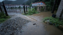 담장 무너지고 흙 싸이고⋯ 전북 학교도 피해 속출