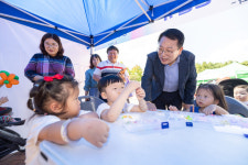 익산시 아이들의 웃음꽃 활짝… 아동 토요일 행사 곳곳에서
