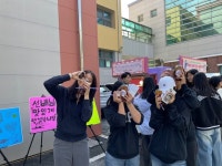 “너희는 뭘 해도 잘 될 사람”...서진여고 졸업생들 커피차로 수능 응원