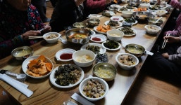 [청년 이장이 떴다] 씻고, 무치고, 끓이고⋯수십 인분 정월대보름 밥상은?