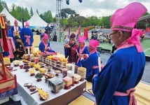 황금연휴에 열린 익산서동축제 ‘엄지척’