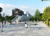 ‘연일 찜통더위’ 익산시, 도심 속 ‘물 쉼터’ 본격 가동