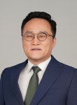 [타향에서] 나날이 가꾸어야 하는 민주주의