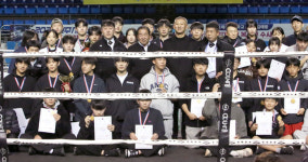 시원한 원투펀치…제22회 전주시장배 남녀 복싱대회 성료