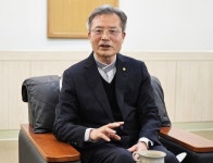 [뉴스와인물] 통합 원광대학교 이끄는 홍산 오은균 학교법인 원광학원 이사장 “AI 시대의 교육, 생명가치 중시해야”