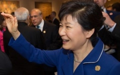 박근혜 대통령 아베노믹스 작심비판