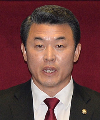이정현 새누리당 대표, 비서실장에 윤영석 의원 임명