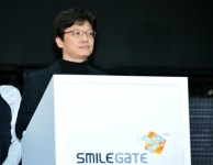 스마일게이트 권혁빈 회장, 크로스파이어 활약에도 울상인 이유