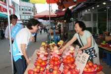 [보수정당 지지율 제고] 한국당 혁신 vs 바른정당 민생