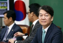 [포토 현장] 국민의당, 산 넘어 산… 깊어지는 안철수의 고민
