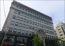 동진레저, 블랙야크 강태선 회장의 아픈 손가락