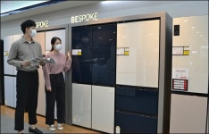 전자랜드의 심장 파워센터 용산본점 3년 만에 리뉴얼