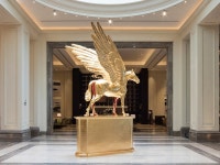 예술품 전시로 소비자 발길 끄는 호텔업계, 아트 호캉스 주목