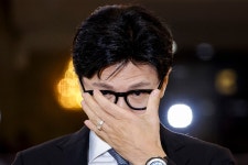 한동훈, 김승원 청탁 의혹 연일 공세