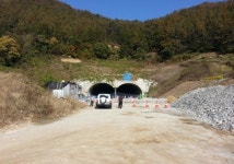 이미 2차례 붕괴된 터널 ... 기술력 부족 드러나 자연훼손만 심각