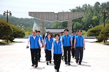 공노총, 국립5·18민주묘지 합동 참배