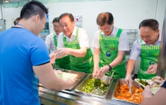 LX공사, 송천정보통신학교 배식봉사 실시···안정적 사회 정착 지원