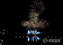 깊어가는 가을밤···파주시, 11월 4일 운정호수공원에서 불꽃축제 펼친다