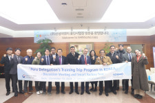 신성이엔지 용인스마트팩토리 방문한 페루 정부대표단…스마트등대공장 성공모델 평가