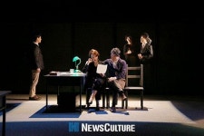 [컬처포토] 한 소년의 글에 빠져들다…연극 ‘맨 끝줄 소년’