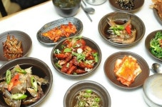 포로수용소 유적공원의 세계기록문화유산 등재로 관광산업 탄력받는 거제도, 먹거리 풍성해 맛집들도 호황