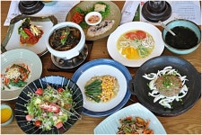 다채로운 음식을 착한 가격에 맞춘 퓨전한정식 선보인다…부평에 우리나라 상차림 계승한 맛집 있어