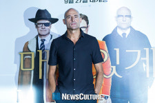 [NC포토] 영화 ‘킹스맨: 골든 서클’ 마크 스트롱, 남성미 뽐내며