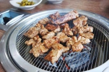 강들이 만나는 양평 두물머리 주말 나들이, 가을날 식도락은 돼지갈비 맛집 어떨까