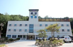 청도윤성요양병원, 재능기부자에게 명예사원증 전달식 가져