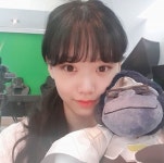 [#별별샷]‘윈스턴과 찰칵’ 스트리머 도읍지…아름다운 미소