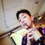 [#별별샷] 가수 겸 프로듀서 그레이, ‘귀염미’ 넘치는 일상 매력...‘꽃미모 발산’