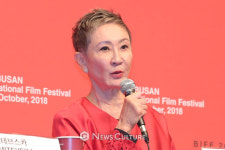 [NC포토] 뉴커런츠 시난순, 배경과 깔맞춤(부산국제영화제)