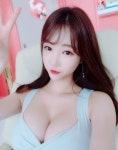 [인방]아프리카TV BJ셀리, 시선을 사로잡는 볼륨감 ‘눈길’