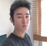 [#별별샷]작가 허지웅, 날카로운 턱선이 매력적인 사진 화제