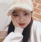 [#별별샷]가수 로시, 귀여움 폭발하는 셀카 화제