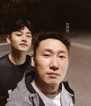 [#별별샷]개그맨 이승윤, 훈남 매니저 강현석과 함께 ‘스마일’