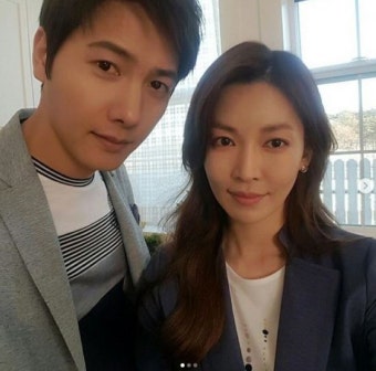 [#별별샷]김소연이상우 부부, 선남선녀 비주얼 자랑하는 사진 화제