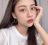 에이틴 강민아, 근접 셀카로 뽐낸 굴욕없는 미모 관심 집중