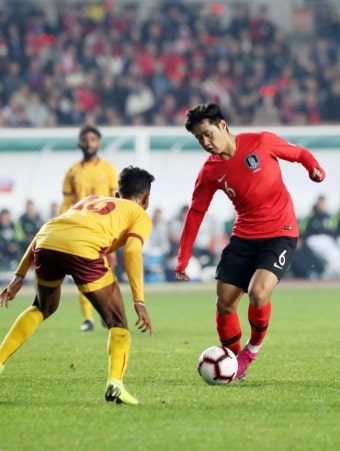 '첫 도움' 한국 축구대표팀 막내 이강인 