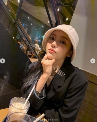 홍지윤, 